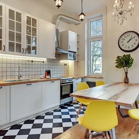 Family - Dla Rodzin Z Parkingiem - Spokojna Kamiennica - By Lion