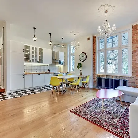 Family - Dla Rodzin Z Parkingiem - Spokojna Kamiennica - By Lion アパート